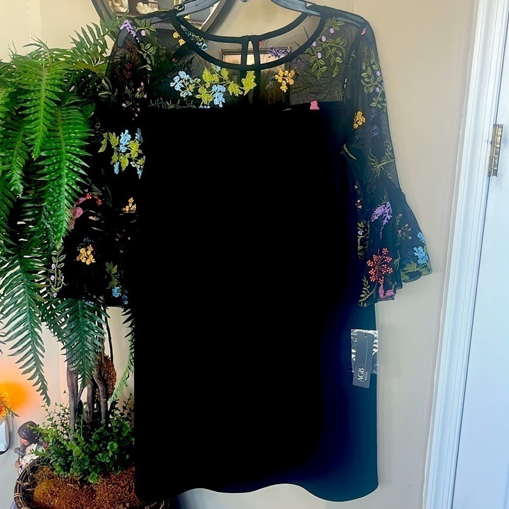 Brand New AGB Black Sheath Dress Mesh Bell Sleeves w/ Embroidered Flowers Floral